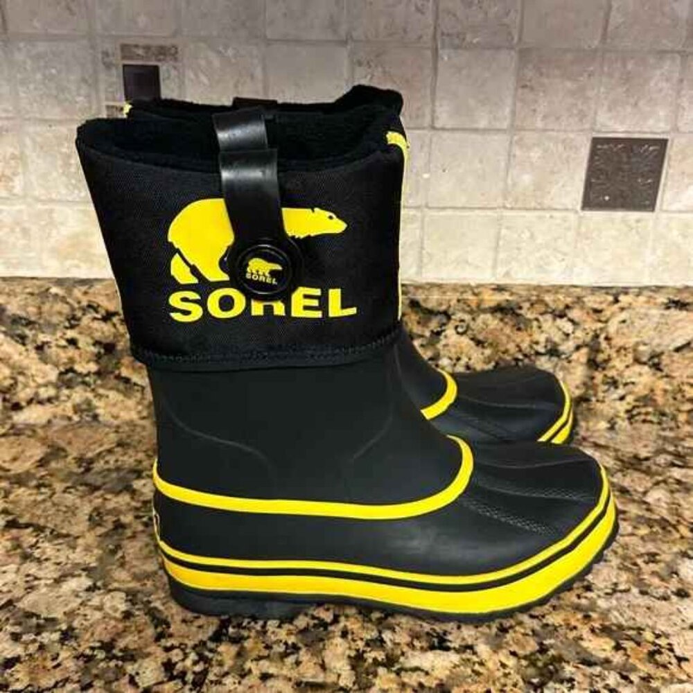 GENUINE Black‎ & Yellow Sorel Rain Boots With Warming Inserts Size 1